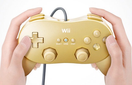 Goldeneye 007 Nintendo Wii Game & Classic Pro Controller Gold Lot